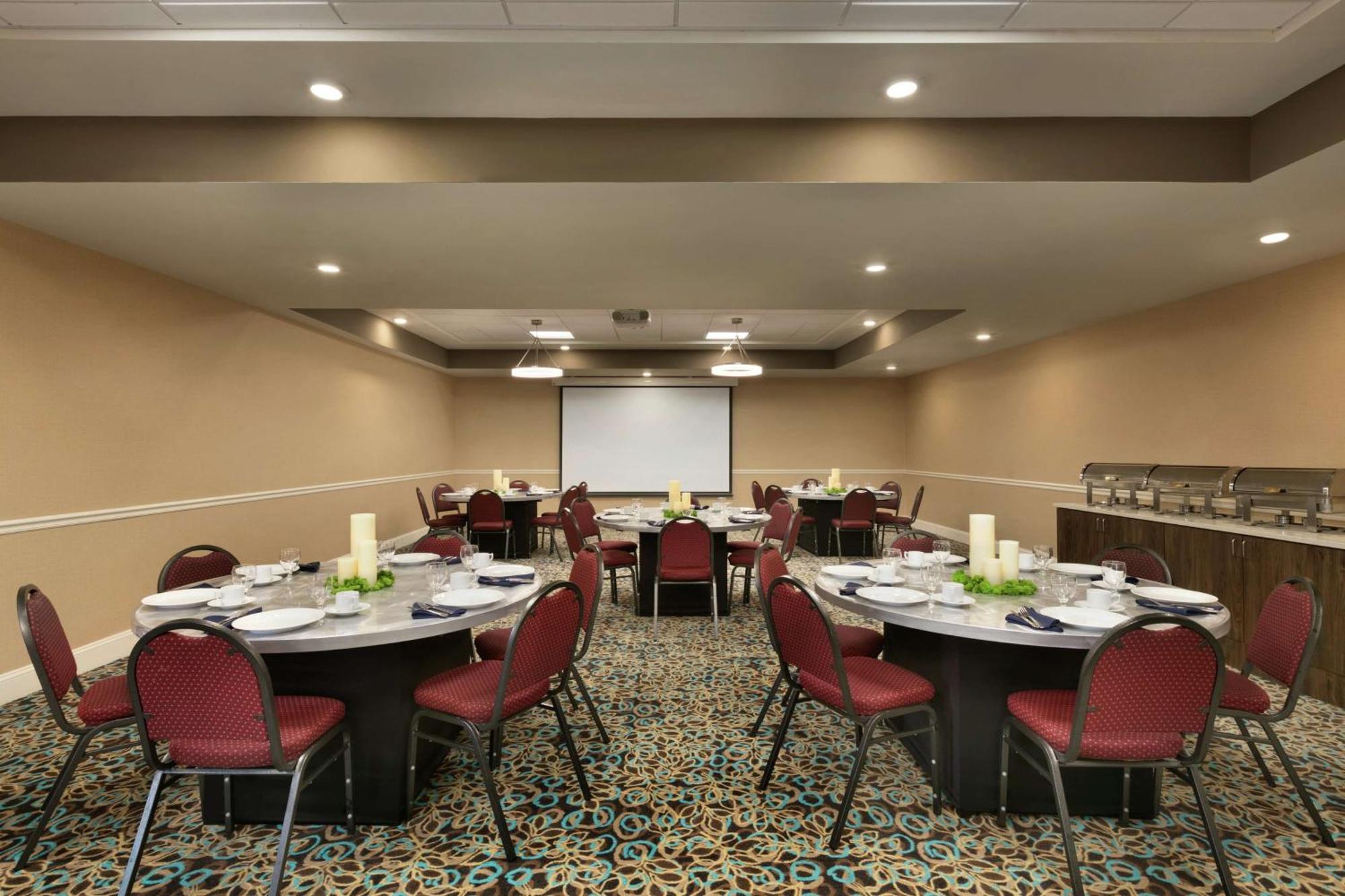 Hilton Garden Inn Statesville Εξωτερικό φωτογραφία