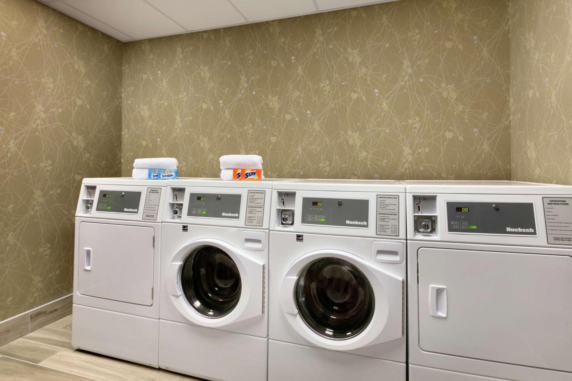 Hilton Garden Inn Statesville Εξωτερικό φωτογραφία